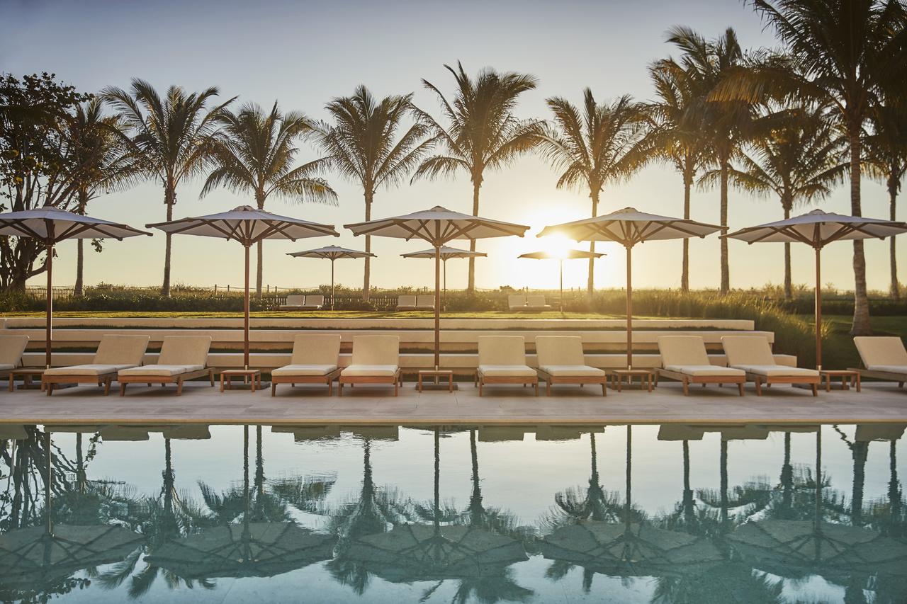 Four Seasons Hotel At The Surf Club
